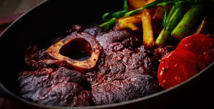 前菜・肉料理・付け合わせと「自由に選ぶ」を構造化したオーベルジュ・レストラン2